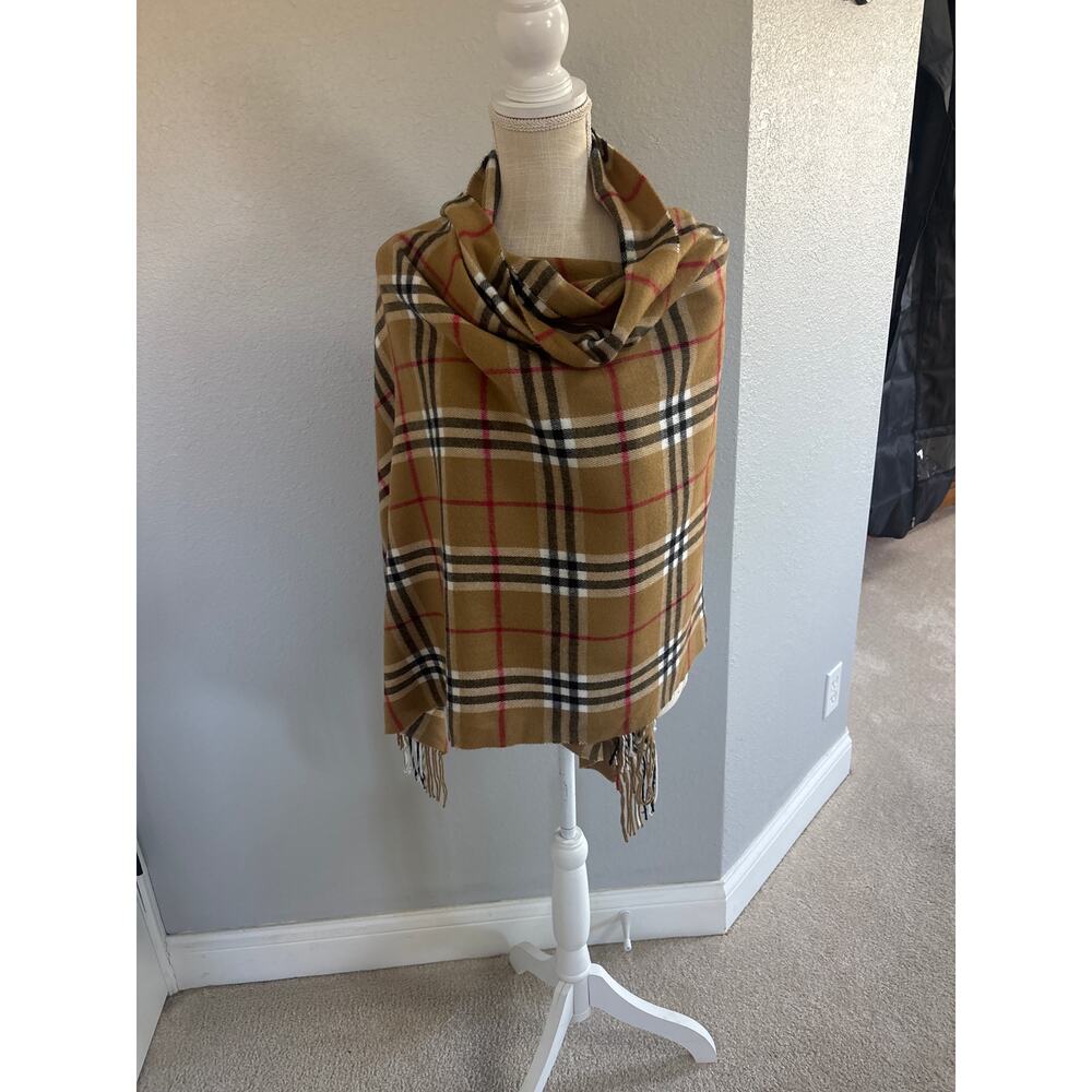 "Burberry Style" Plaid Travel Wrap-OS - Picture 3 of 7